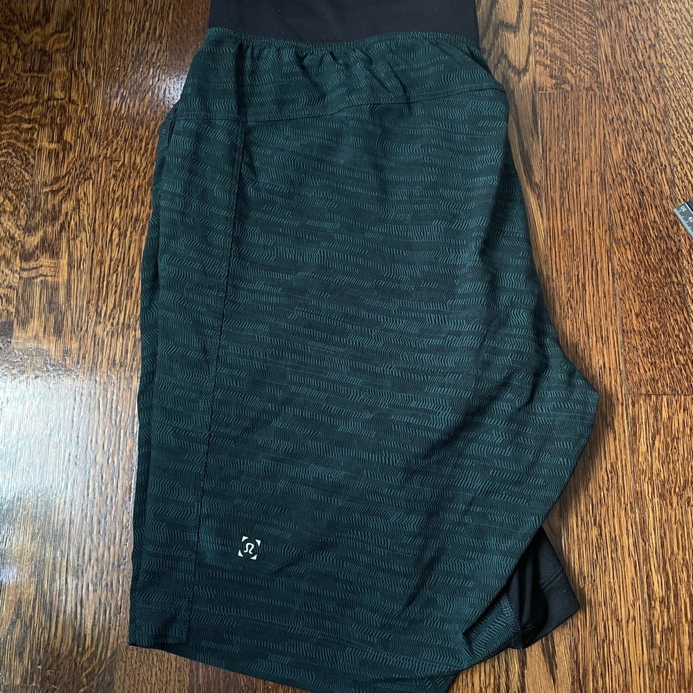 Men’s lululemon liner shorts 9in